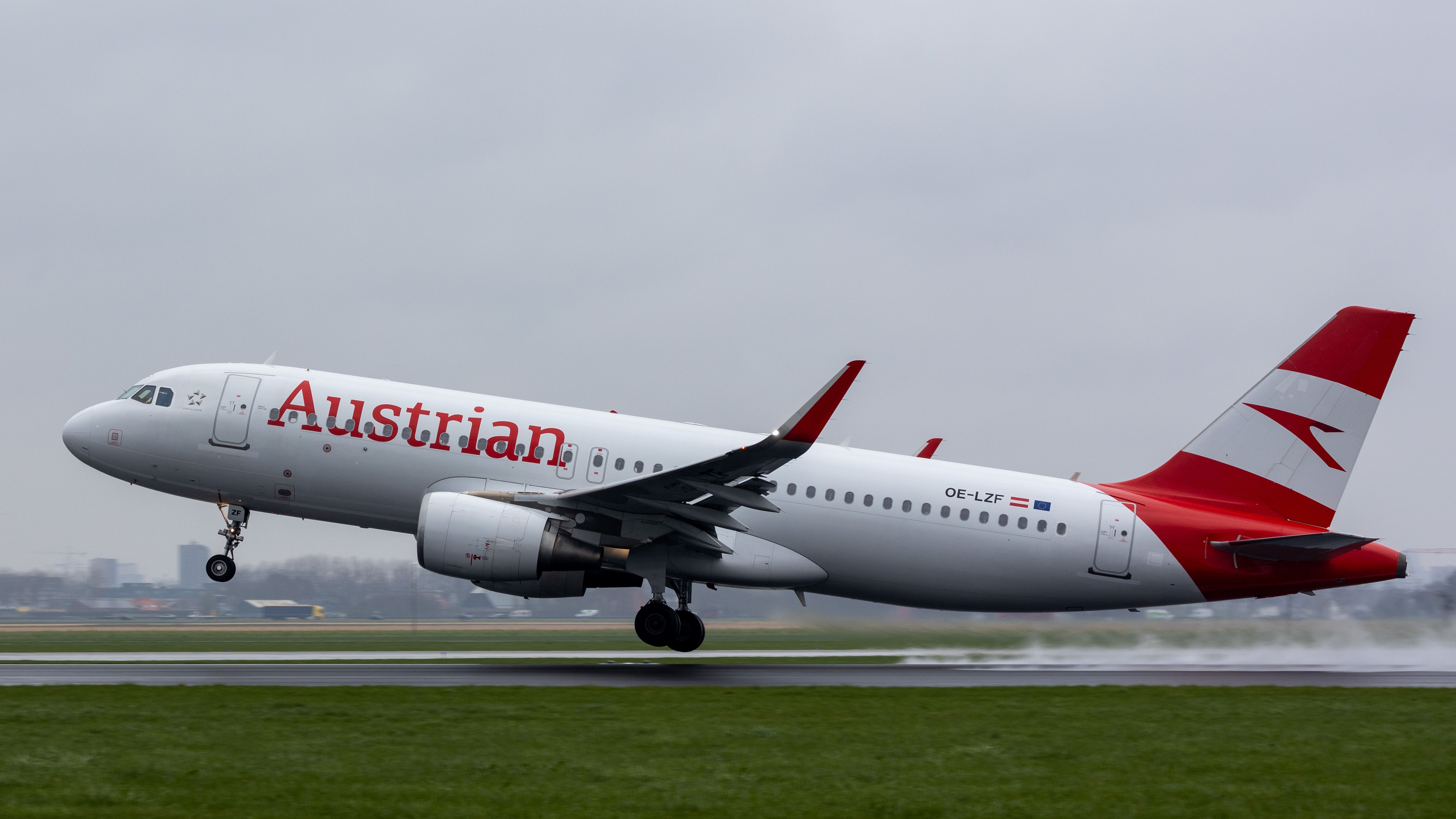 ¿Necesitas Atención Al Cliente Austrian Airlines? ¡Llámanos!